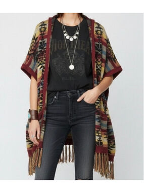 Women's American Eagle Outfitters southwestern poncho Sweater XS